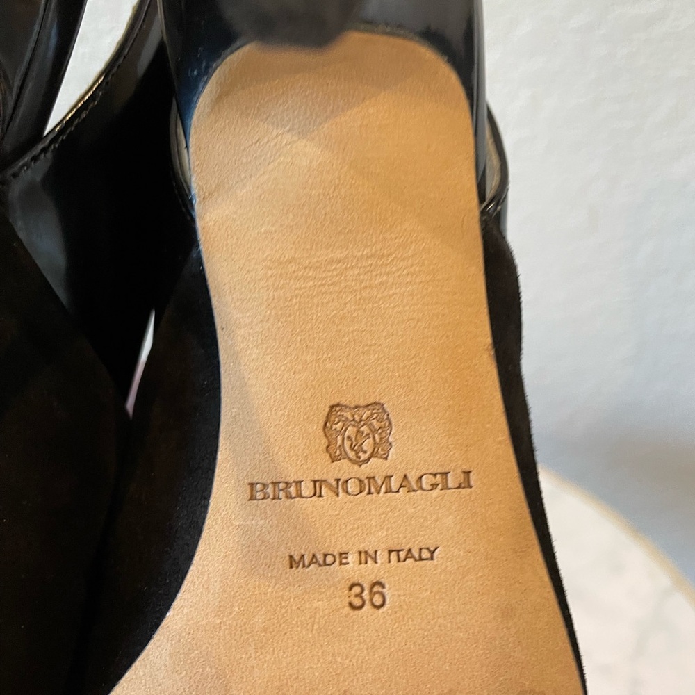 Bruno Magli Italy Black Leather Slingback Heels Gold Heel Pointed Toe 36 - Picture 2 of 9